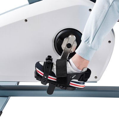 motion relax 900 <p>Der Pedalschuh hilft Menschen mit Bewegungseinschränkungen beim Training.</p>
